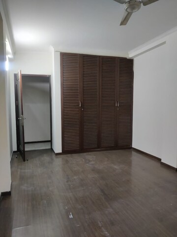 Room in 4 BHK Builder Floor at Boutique Residential Apartments A 3 2, Vasant Vihar – for Rent