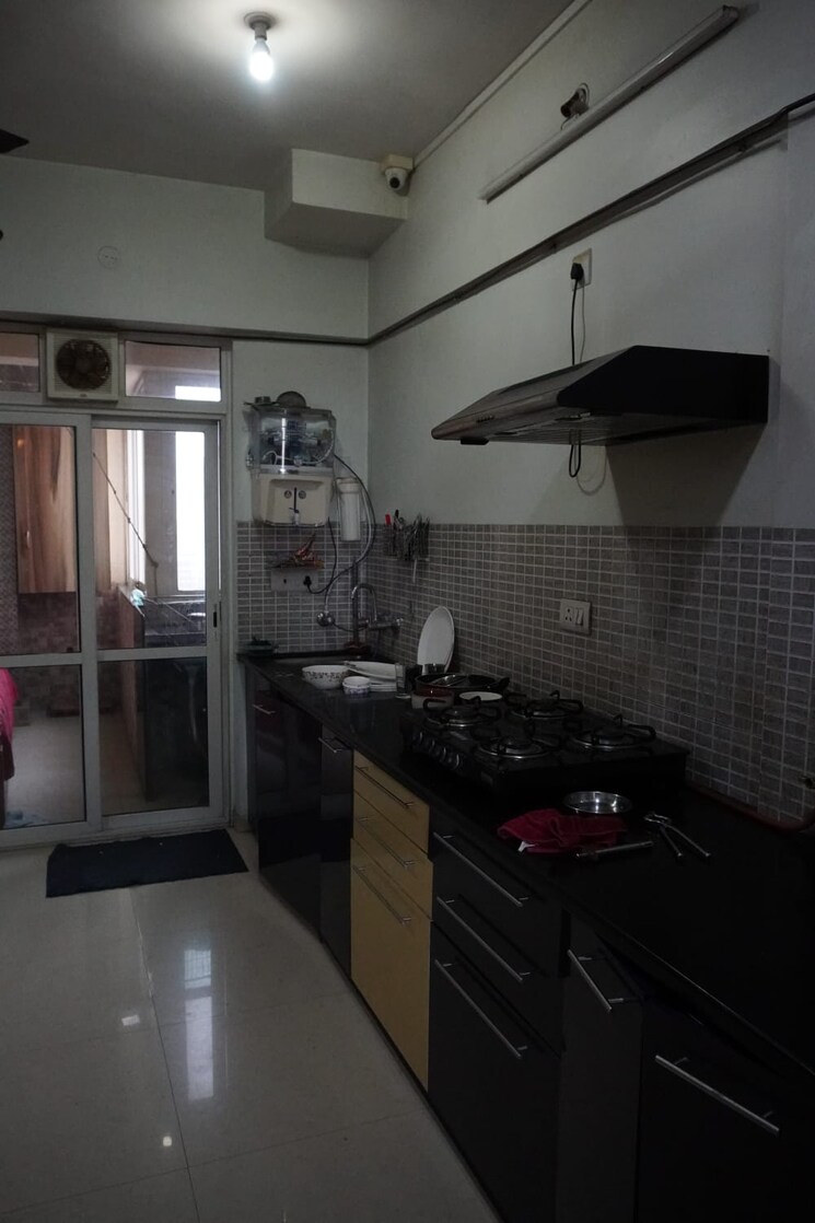 Kitchen, hiranandani-estate-rodas-enclave 4 Bedroom 1688 Sq.Ft. Apartment In Ghodbunder Road Thane 8947702