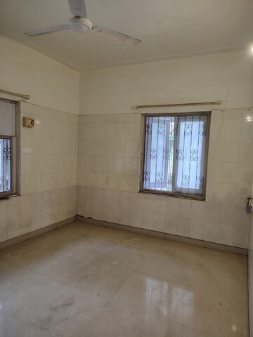 Bedroom in 2 BHK Apartment at Bharati Niwas, Santacruz West – for Rent