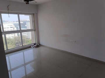 Room in 3 BHK Apartment at Vijay Khetan Krishna Residences, Andheri East – for Rent
