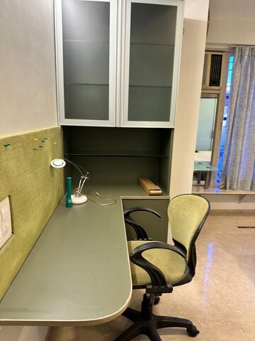 Master Bedroom in 4 BHK Apartment at Andheri West – for Rent
