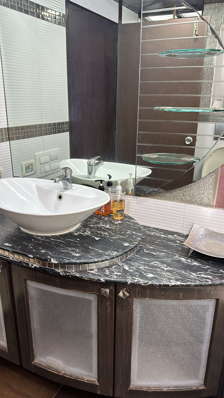 Master Bedroom, andheri west 4 Bedroom 1500 Sq.Ft. Apartment In Andheri West Mumbai 8947725