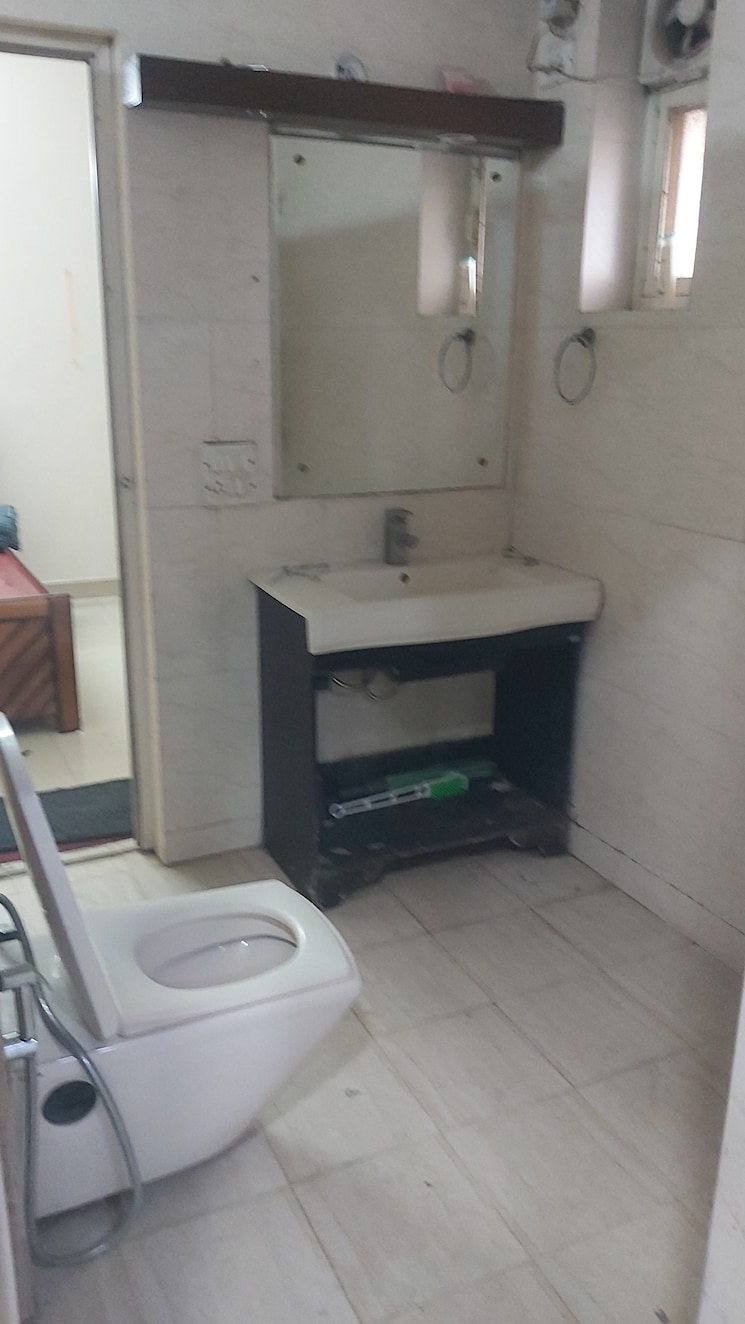 undefined, mayur vihar 2.5 Bedroom 1050 Sq.Ft. Apartment In Mayur Vihar Delhi 8947752