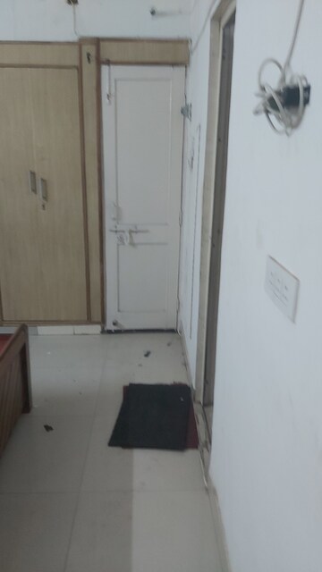 Kitchen in 2.5 BHK Apartment at Mayur Vihar – for Rent