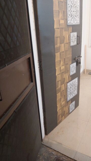 Kitchen in 1.5 BHK Builder Floor at Mayur Vihar – for Rent