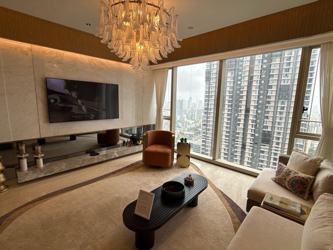 3 BHK + Pooja Room,Servant Room Apartment For Sale in Lodha Sea Face