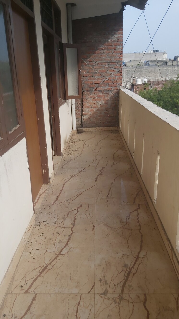 Kitchen, mayur vihar 2.5 Bedroom 600 Sq.Ft. Builder Floor In Mayur Vihar Delhi 8947776