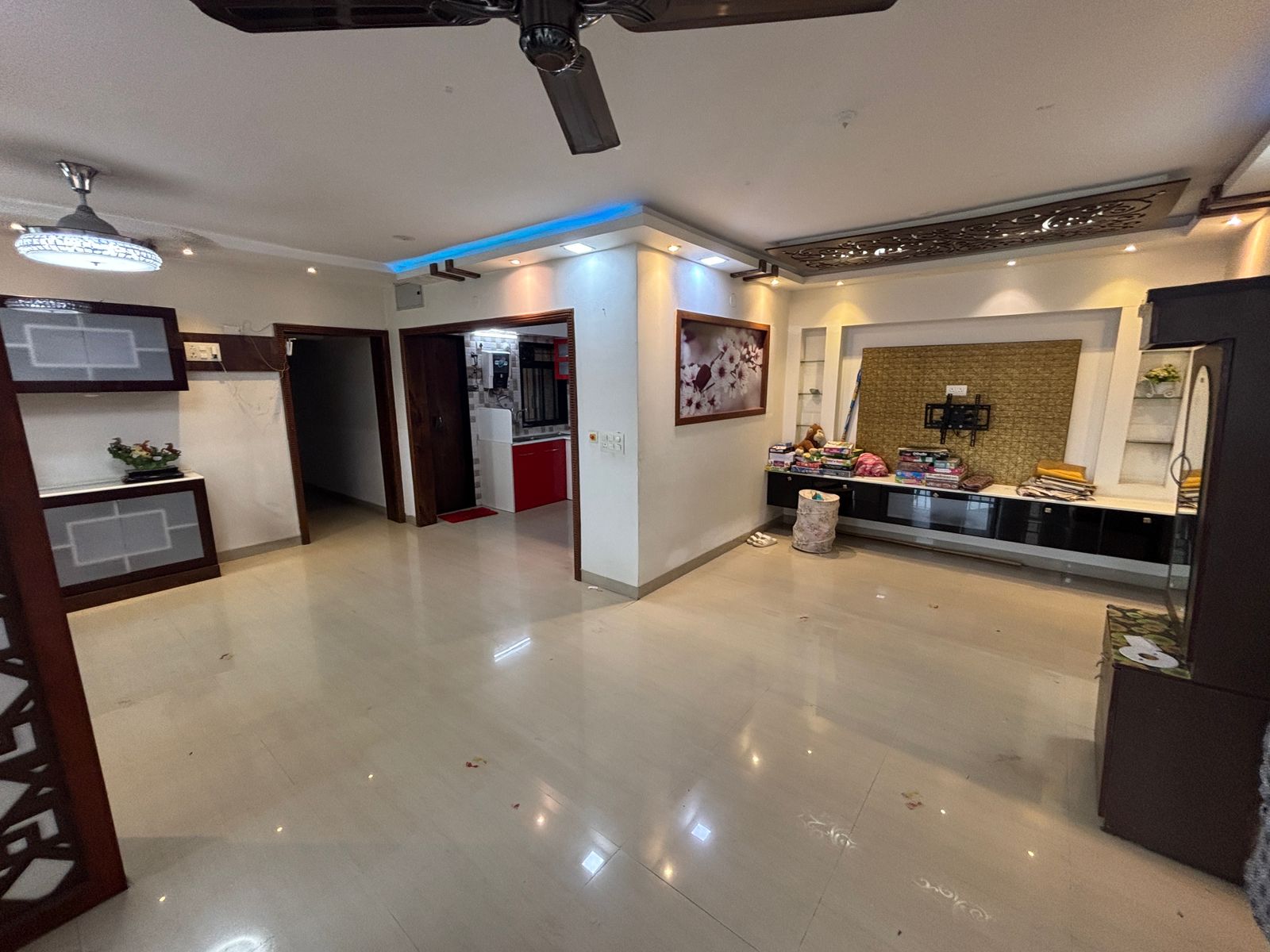 3 BHK Apartment For Rent in Royal Imperio