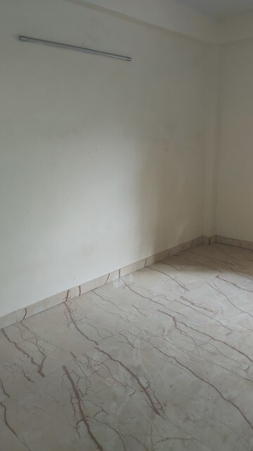 Bathroom in 2.5 BHK Builder Floor at Mayur Vihar – for Rent