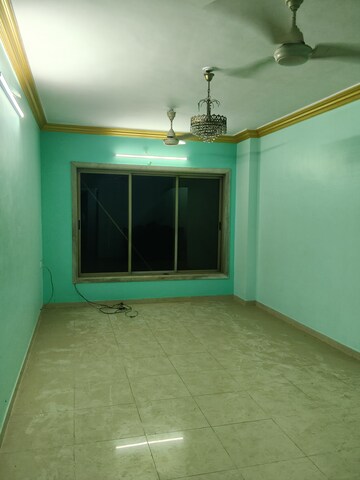 Room in 2 BHK Apartment at Samkeet CHS, Vile Parle East – for Rent