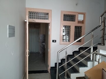 Balcony in 2 BHK Independent House at Gomti Nagar – for Rent
