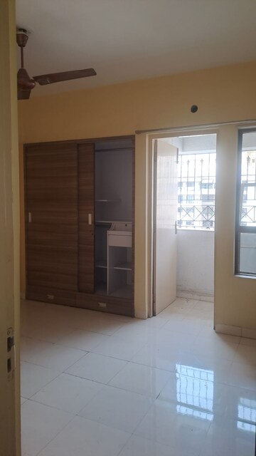 Room in 2 BHK Apartment at Valley Towers Annex, Manpada – for Rent