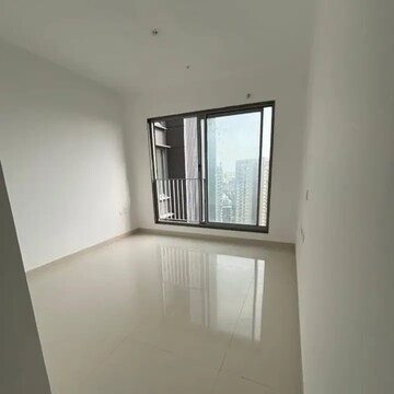 Room in 2 BHK Apartment at Sunteck Avenue 2, Goregaon West – for Rent