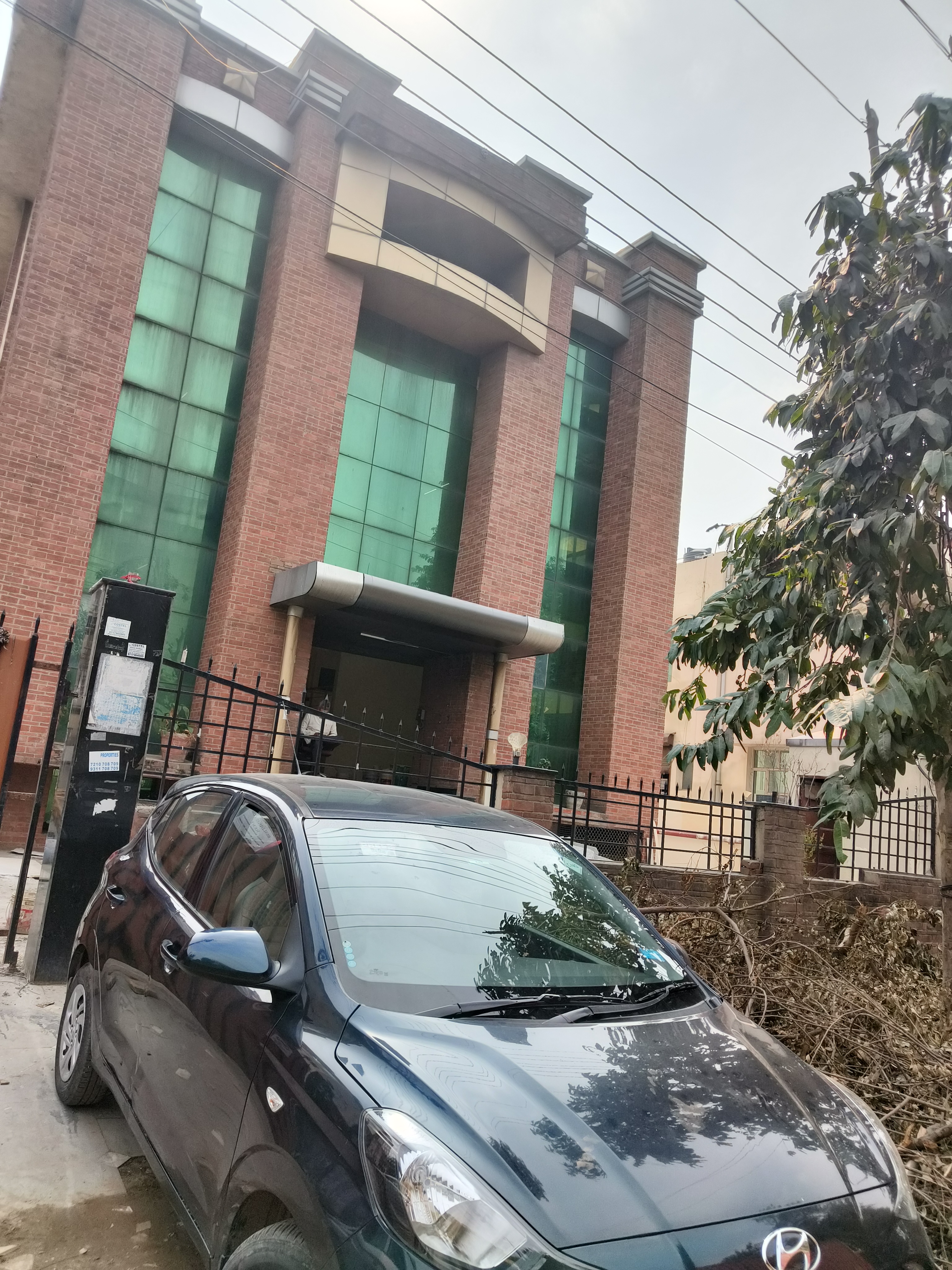 Office Space For Rent in Sector 63