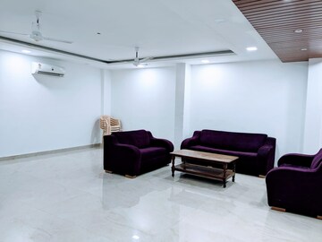 Living Room in 3 BHK Builder Floor at Vipul World Plots, Sector 48 – for Rent