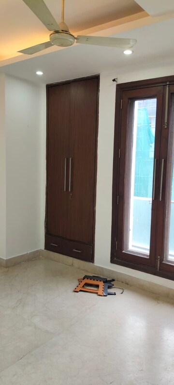 Room in 3 BHK Builder Floor at Pragya Kunj  Apartments, Greater Kailash I – for Rent