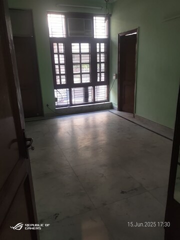 3 BHK Builder Floor For Rent in Suraksha RWA Flats, Kalkaji