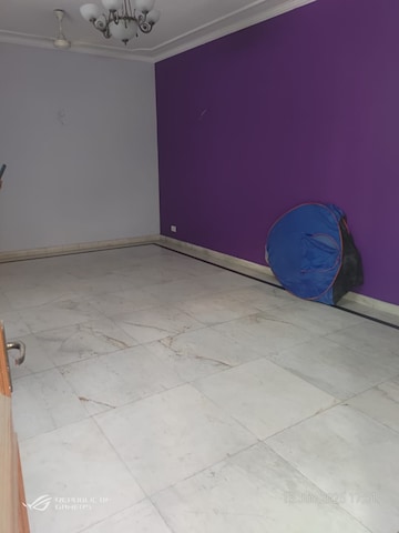Room in 3 BHK Builder Floor at Suraksha RWA Flats, Kalkaji – for Rent