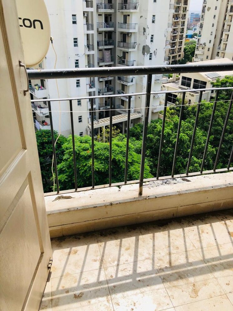 Balcony, bestech-park-view-residency 1 Bedroom 750 Sq.Ft. Apartment In Sector 3 Gurgaon 8947883