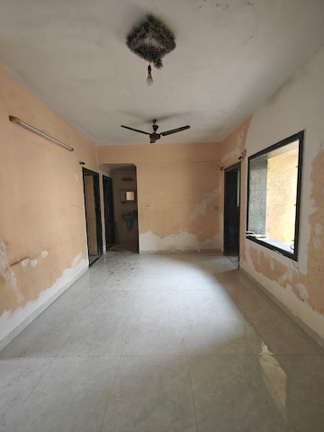Room in 2 BHK Apartment at Kendriya Vihar Seawoods, Seawoods West – for Rent