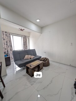 2 BHK Apartment For Sale in Wadhwa Pristine