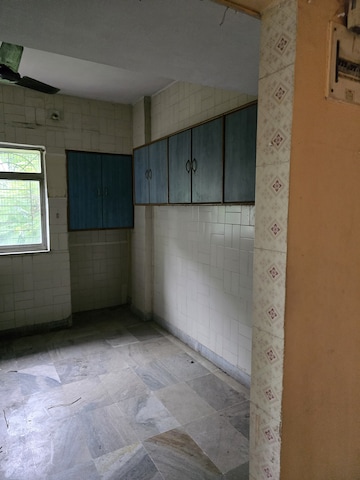 Building Lobby in 2 BHK Apartment at Rajnigandha CHS Vasant Vihar, Vasant Vihar – for Rent