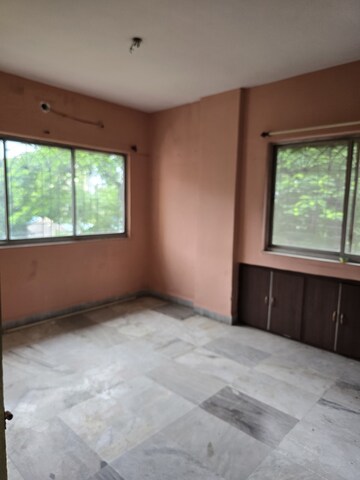 Room in 2 BHK Apartment at Rajnigandha CHS Vasant Vihar, Vasant Vihar – for Rent