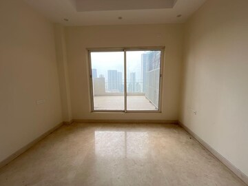 Room in 3 BHK Apartment at Indiabulls Sky Forest, Lower Parel – for Sale