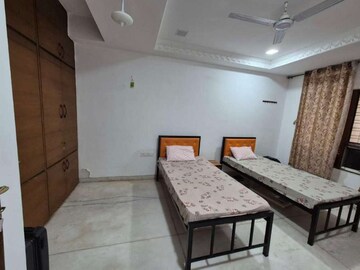Room in  Pg at Jb Nagar – for Rent