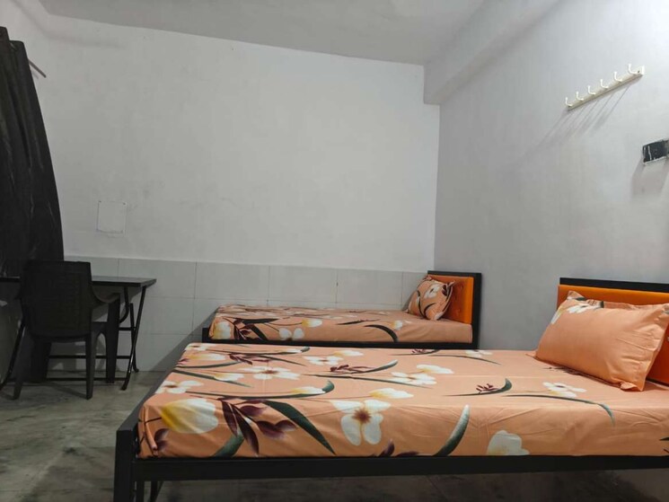 Room, jb nagar Pg For Boys & Girls In Jb Nagar 8947933