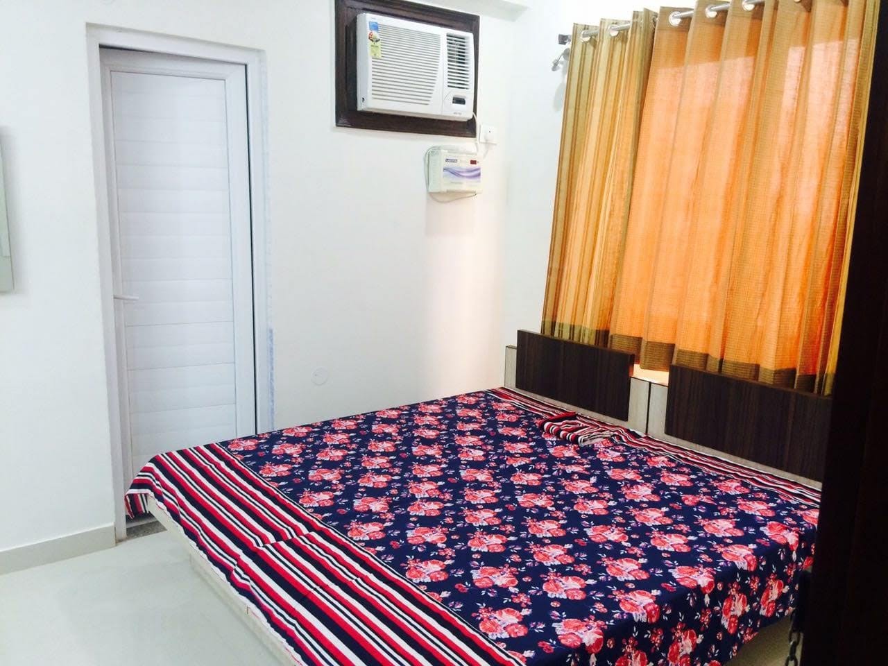 1 Rk  314 Sq.Ft. Builder Floor in Unitech Arcadia