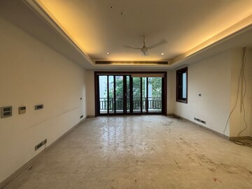 Room in 4 BHK Builder Floor at Boutique Residential Apartments A 3 2, Vasant Vihar – for Rent