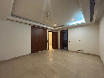 Room in 4 BHK Builder Floor at Boutique Residential Apartments A 3 2, Vasant Vihar – for Rent
