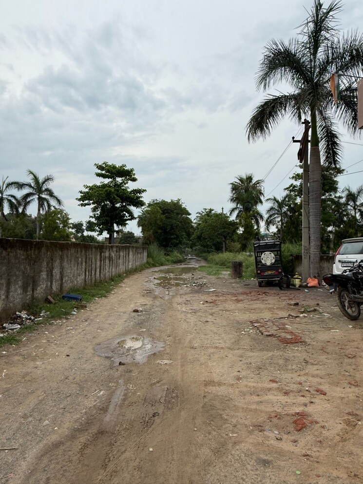 Exterior View, surya-chaman-enclave  108 Sq.Yd. Plot In Iradatpur Urf Rajatpur Greater Noida 8947958