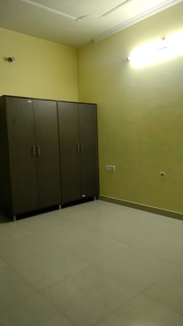 Room in 2 BHK Independent House at Indira Nagar – for Rent