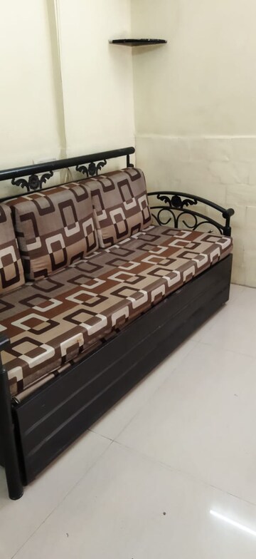 Bedroom in 2 BHK Apartment at Green Fields Apartment, Andheri East – for Rent