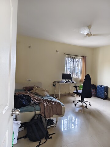 Master Bedroom in 3 BHK Apartment at Halasuru – for Rent