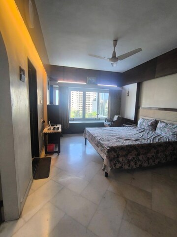 Living Room in 3 BHK Apartment at Tardeo – for Sale