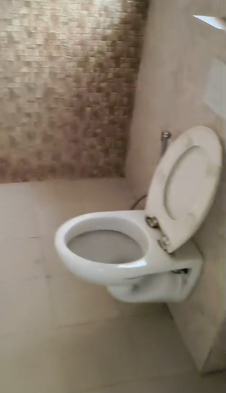 Bathroom, wave-aranyam-valley 4 Bedroom 287 Sq.Ft. Apartment In Sector 2 Wave City Ghaziabad 8948002