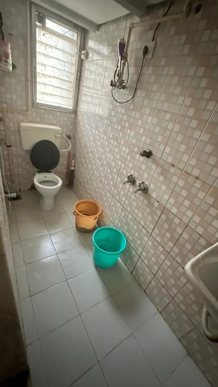 Bathroom, ashish-garden-estate 2 Bedroom 1100 Sq.Ft. Apartment In Goregaon West Mumbai 8948008