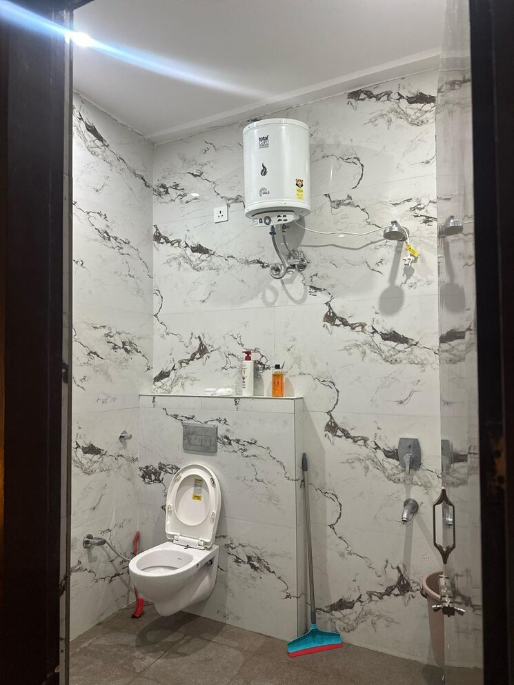 Bathroom, nabha 1 Bedroom 1500 Sq.Ft. Apartment In Nabha Zirakpur 8948026