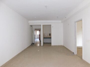 2.5 BHK Apartment For Rent in Supertech Cape Town, Sector 74