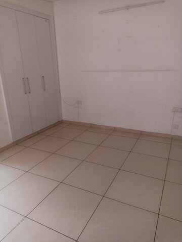 Room in 3 BHK Apartment at Motia Citi Royal Business Park, Ambala Highway – for Rent