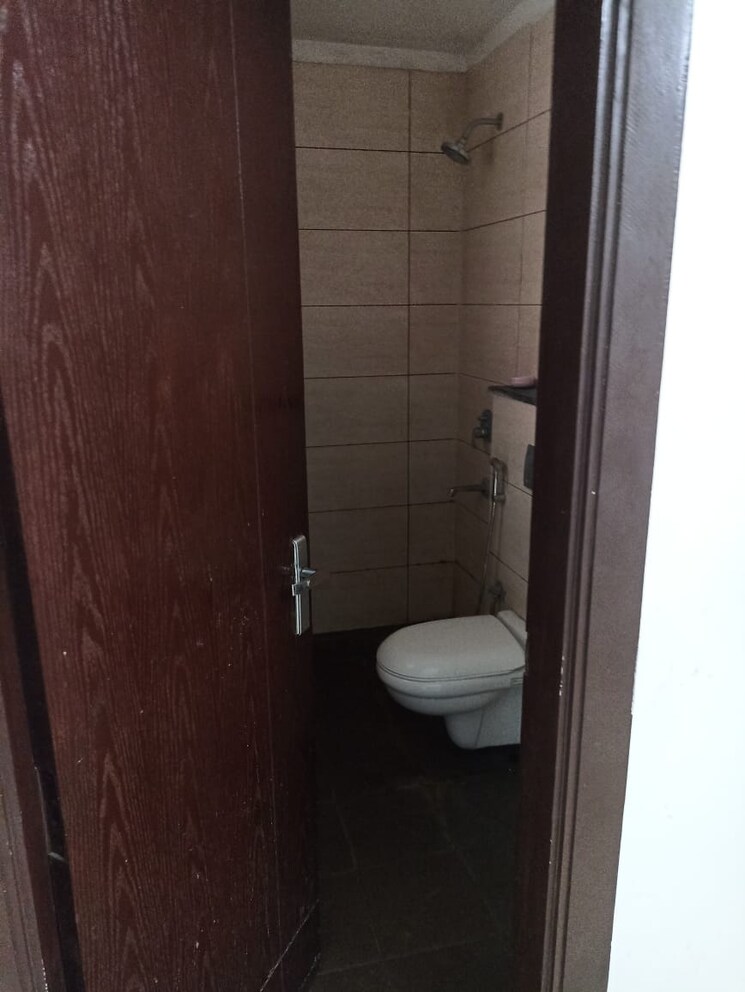 Bathroom, motia-citi-royal-business-park 3 Bedroom 1460 Sq.Ft. Apartment In Ambala Highway Zirakpur 8948038