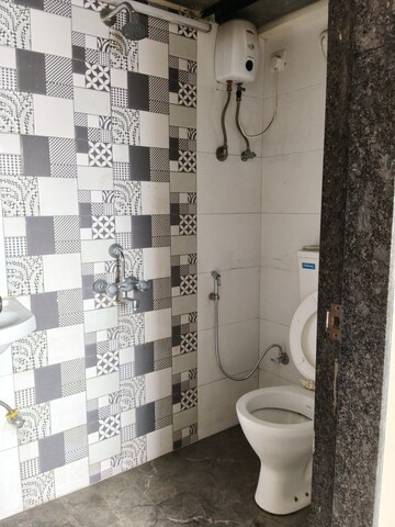 Master Bedroom in 2 BHK Apartment at Krishna Galaxy Santacruz, Santacruz East – for Rent