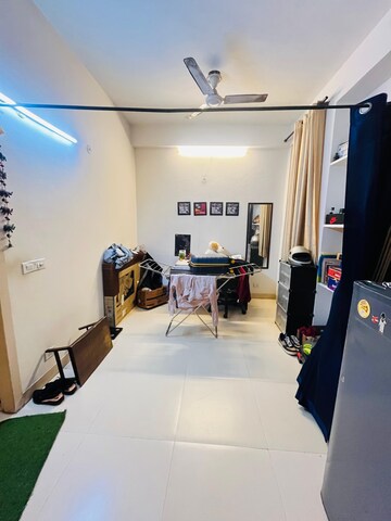 Master Bedroom in 1 BHK Builder Floor at Sector 40 – for Rent