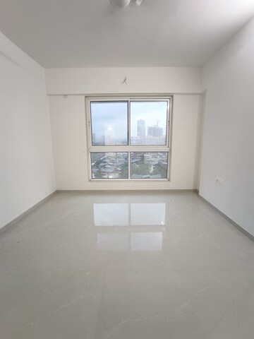 Room in 3 BHK Apartment at Shraddha Elite, Borivali West – for Rent