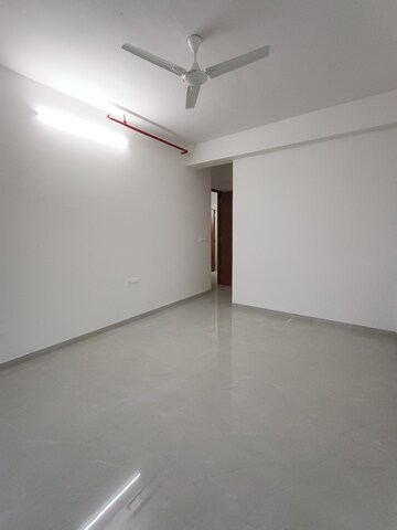 Room in 3 BHK Apartment at Shraddha Elite, Borivali West – for Rent