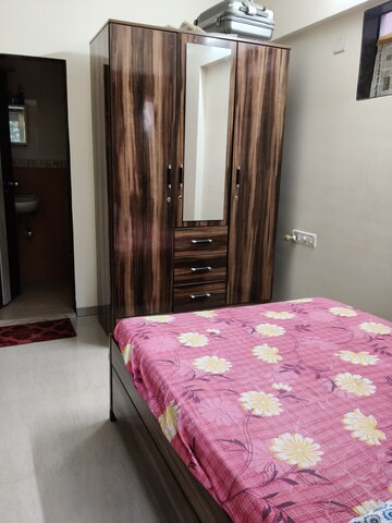 Bedroom in 2 BHK Apartment at Crystal Plaza Santacruz, Santacruz East – for Rent