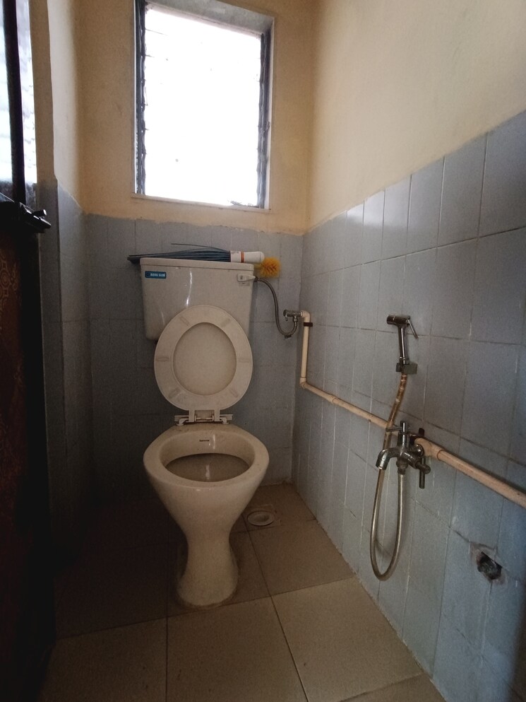 Bathroom, borivali west 1 Bedroom 550 Sq.Ft. Apartment In Borivali West Mumbai 8948062